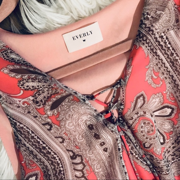 EVERLY Peach Paisley Dress - Picture 5 of 6